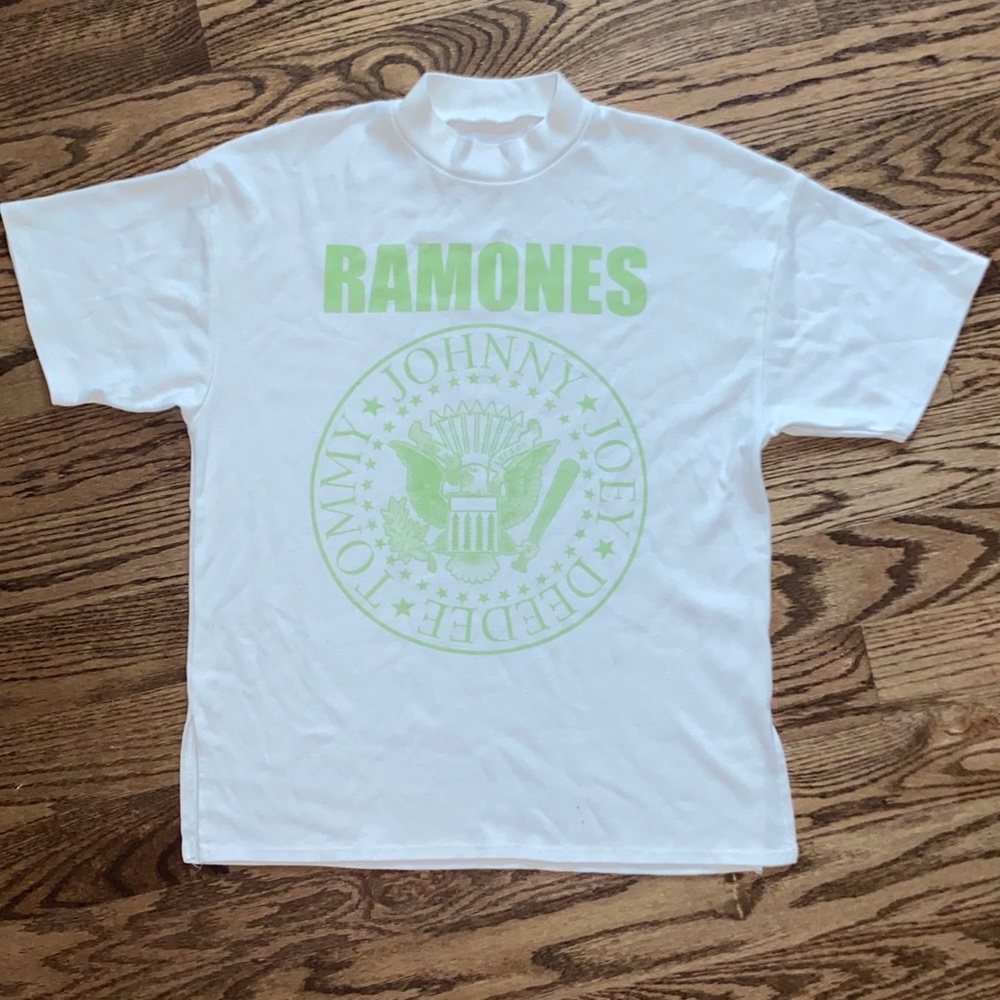 Ramones graphic tee
